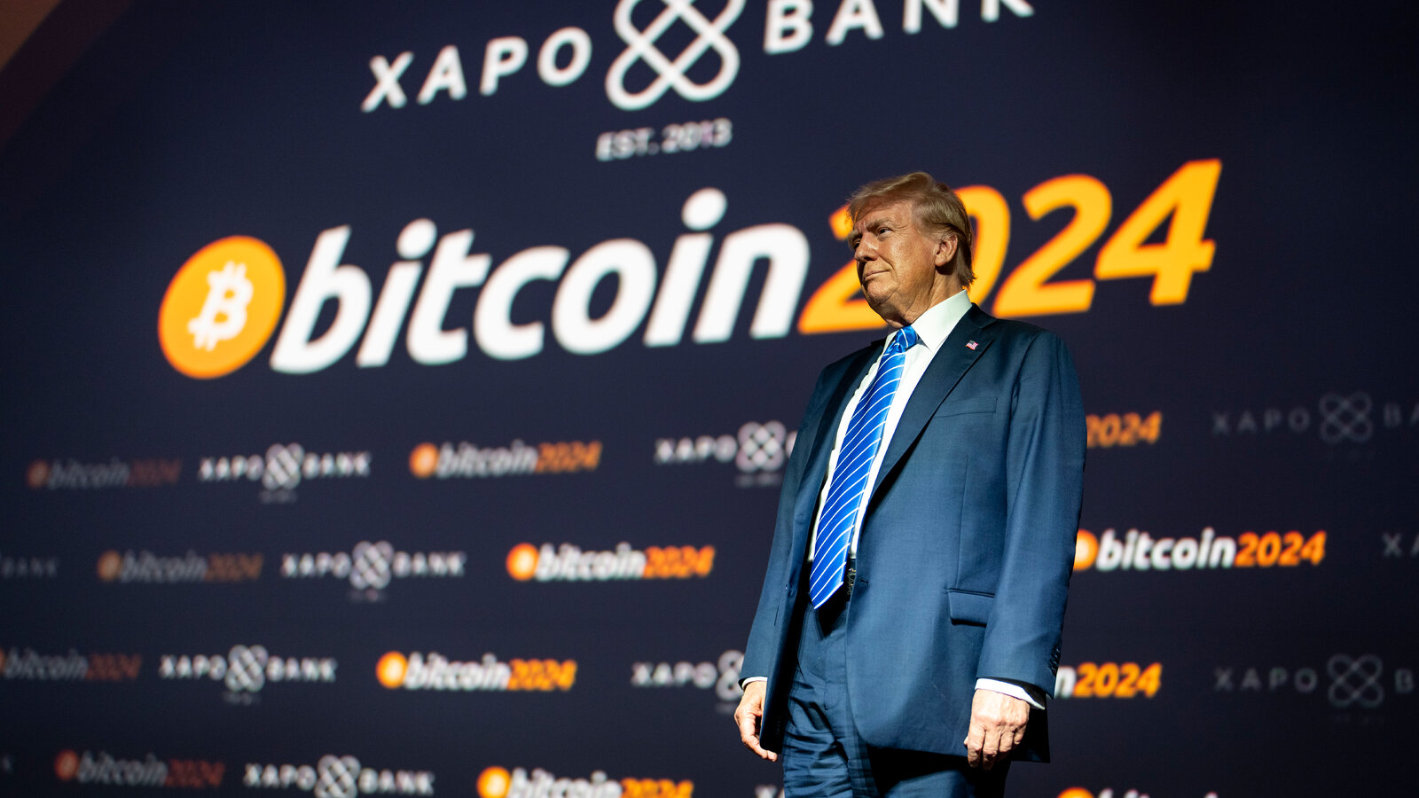 Trump ký GENIUS Act: Stablecoin được đưa vào luật liên bang