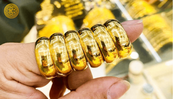 Giá vàng bật tăng khi nhà đầu tư tìm nơi trú ẩn an toàn Giá vàng bật tăng khi nhà đầu tư tìm nơi trú ẩn an toàn