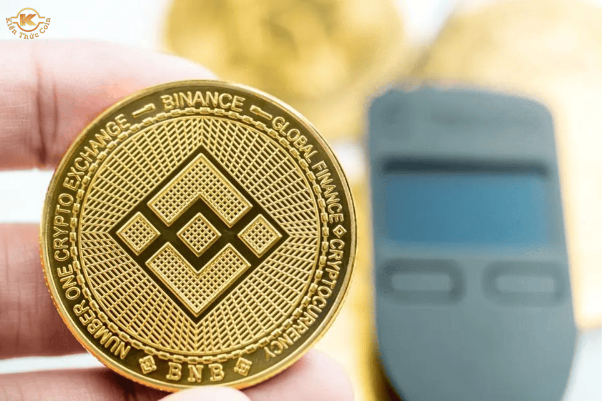 BNB lần đầu tiên chạm mốc 1.000 USD, xác lập kỷ lục mới