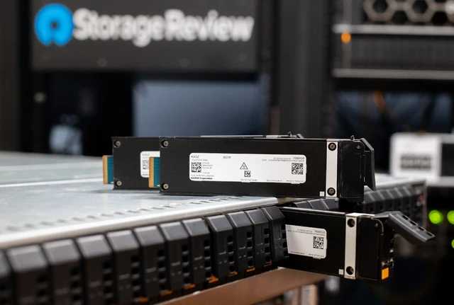 Lý do nào đằng sau sự tăng giá ổ SSD trên thị trường?