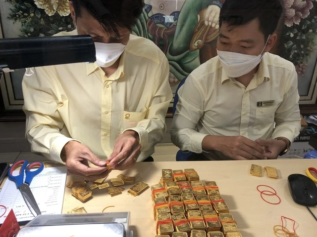 24.7.2024: SJC cao hơn vàng nhẫn tới 2,2 triệu đồng/lượng
