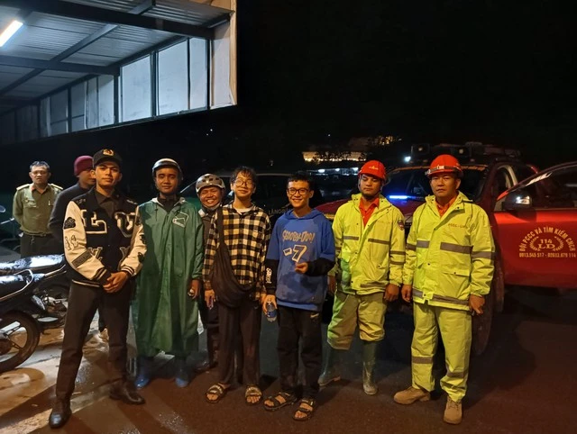 Hành trình giải cứu 3 du khách lạc giữa rừng sâu Bidoup - Núi Bà.