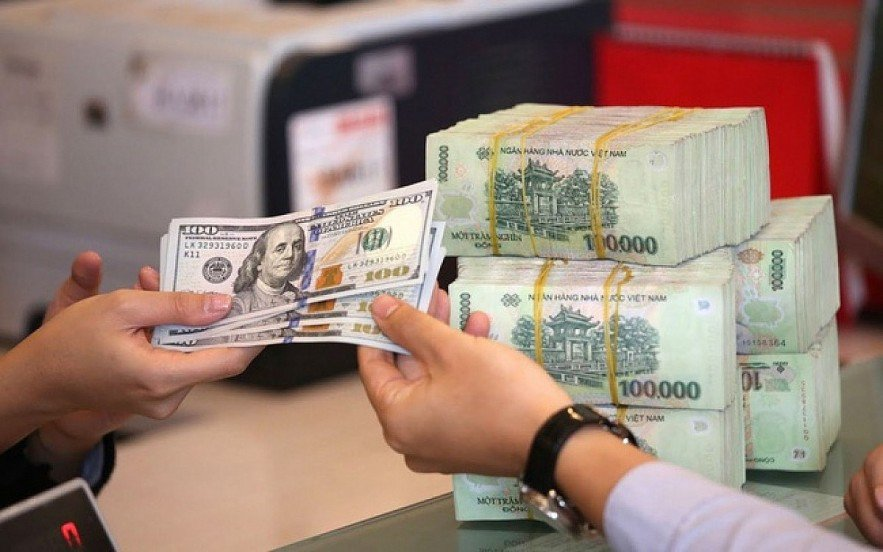 Thị trường ngày 18/8: USD suy yếu xuyên suốt tuần