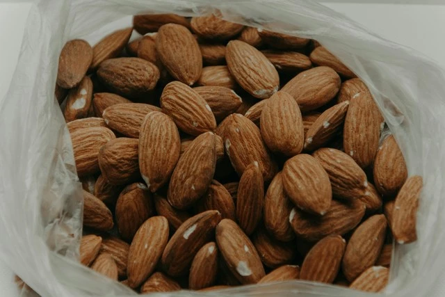 Người tiểu đường cần chú ý điều gì trong chế độ ăn uống?