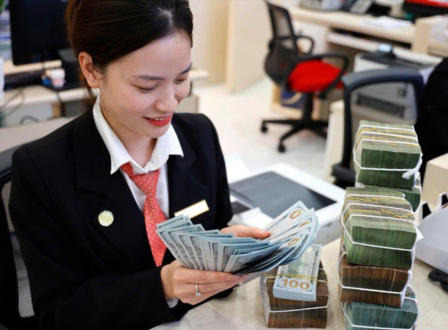 Thị trường ngoại hối 27/8: USD giảm giá mạnh