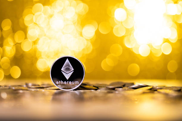Ethereum vượt 4000 USD khi staking đạt mức kỷ lục mới
